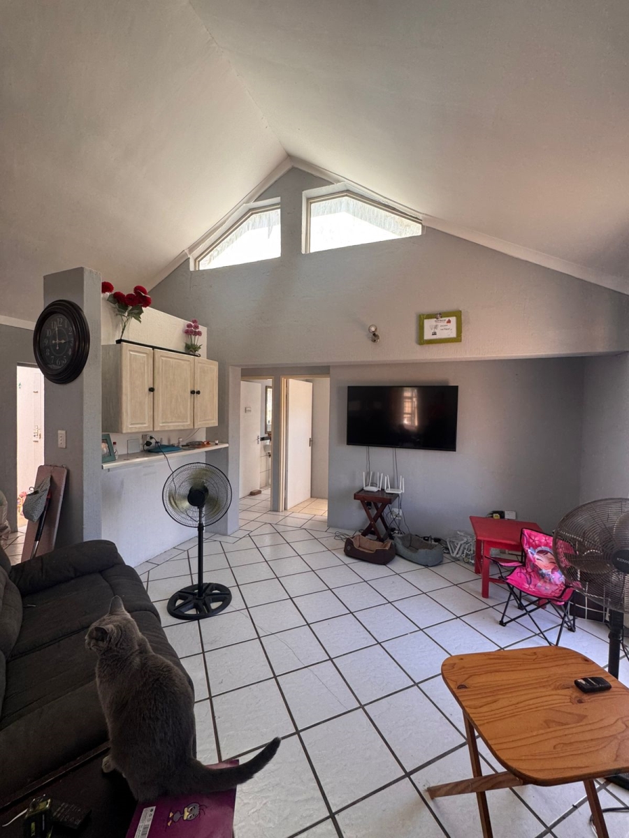 2 Bedroom Property for Sale in Pine Acres Western Cape